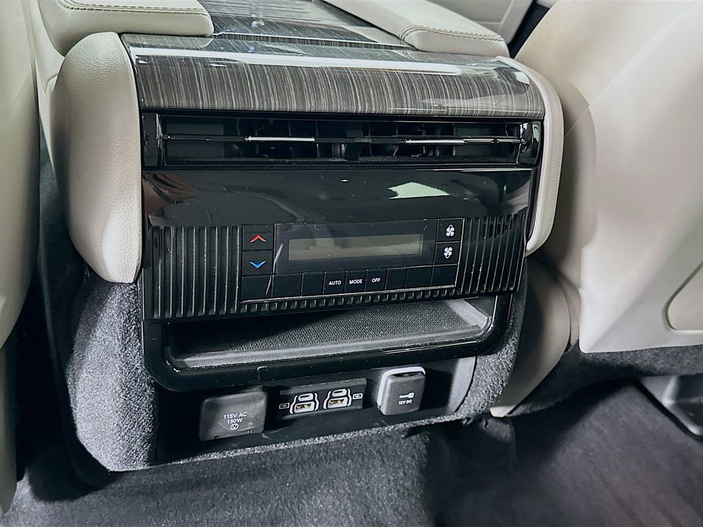 Used 2022 Jeep Wagoneer Series II image 33