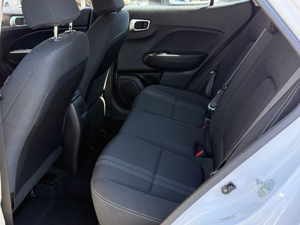 Used 2023 Hyundai Venue SEL image 14