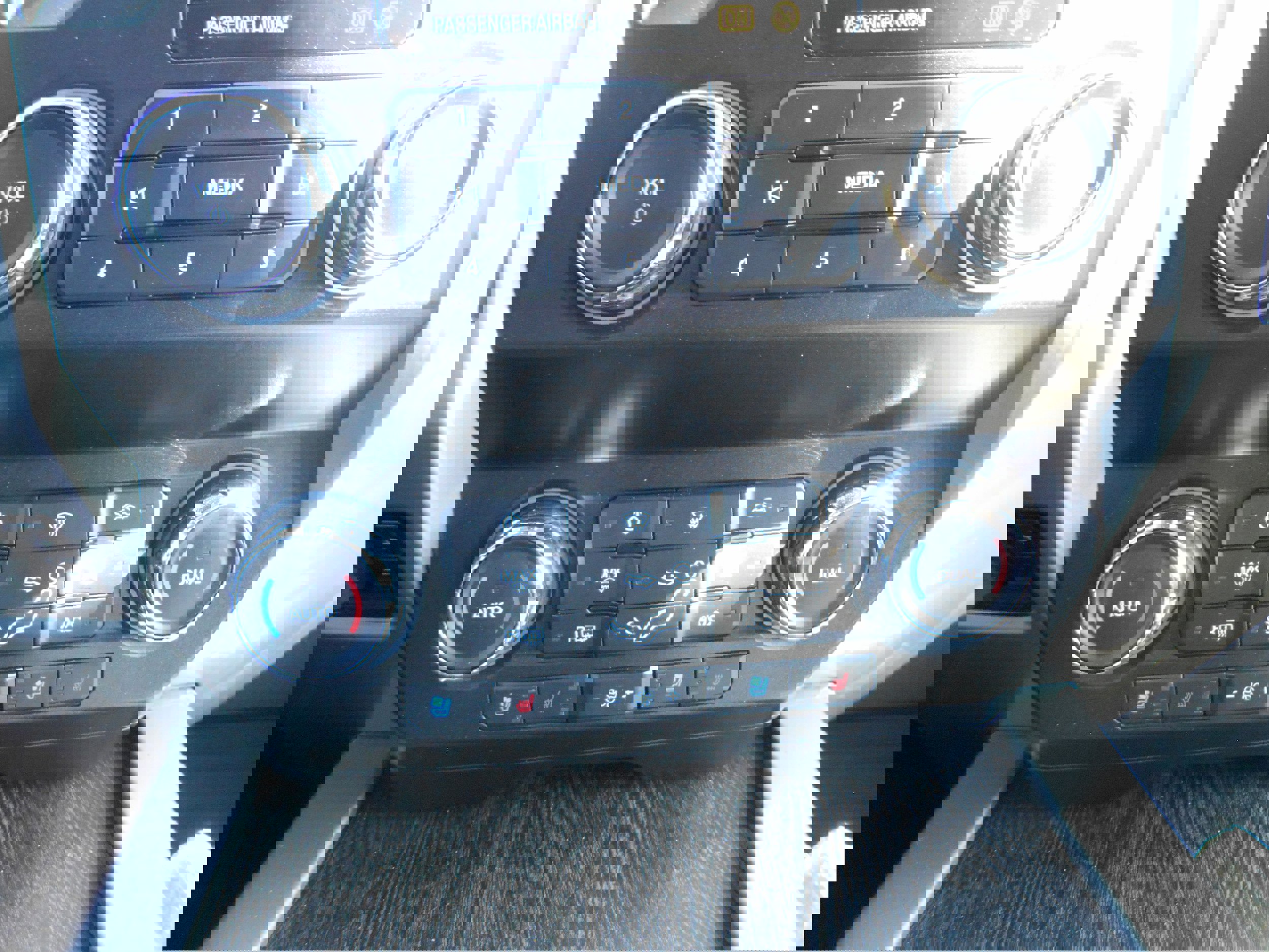 Used 2020 Ford F250 Lariat w/ Lariat Value Package image 18