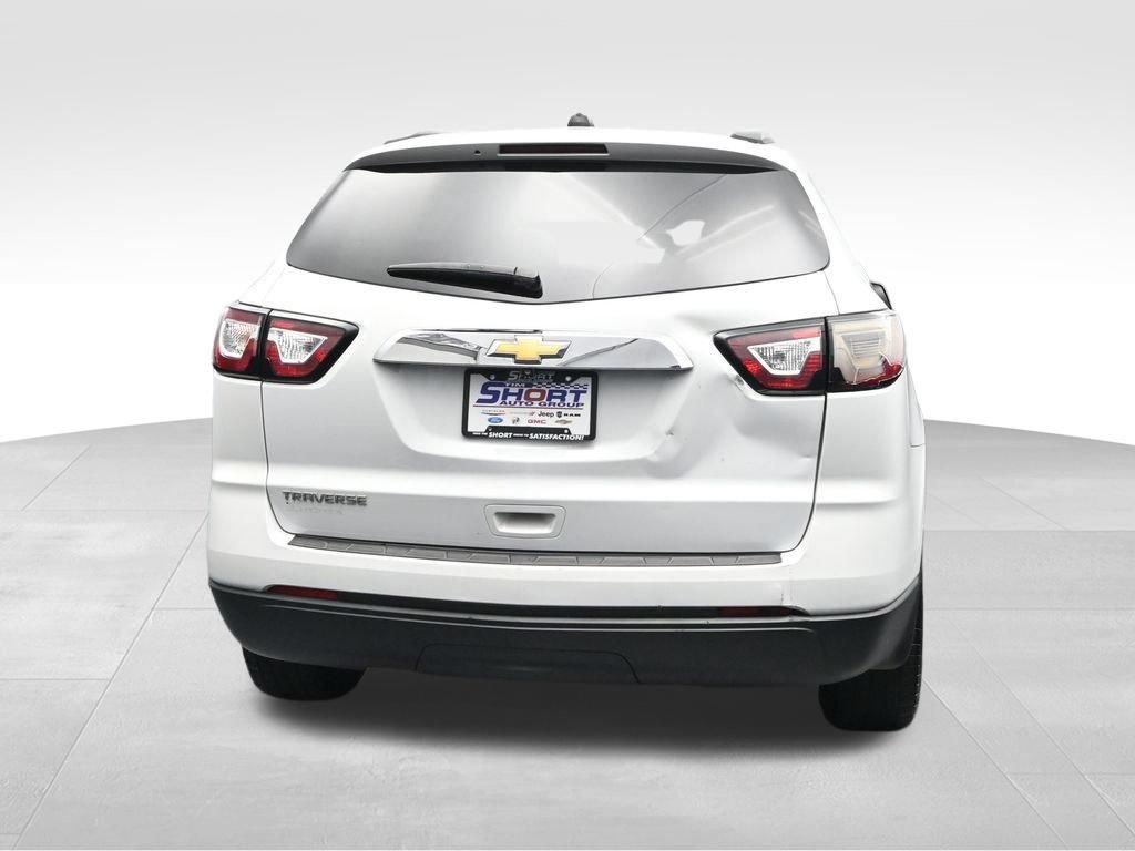Used 2017 Chevrolet Traverse LS FWD image 4