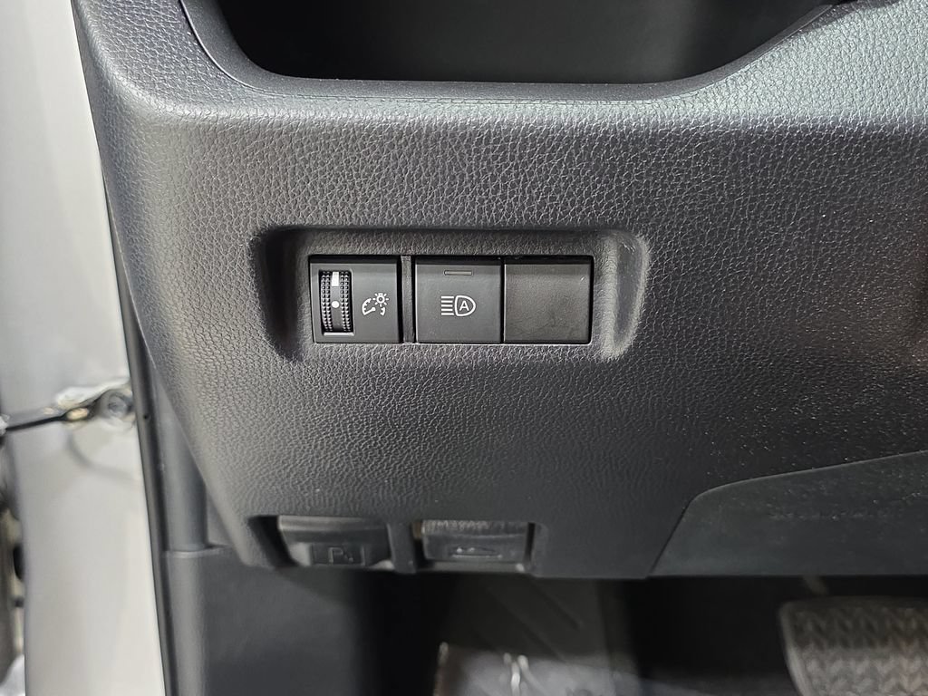 Used 2020 Toyota RAV4 LE w/ All Weather Liner Package AWD/4WD image 26