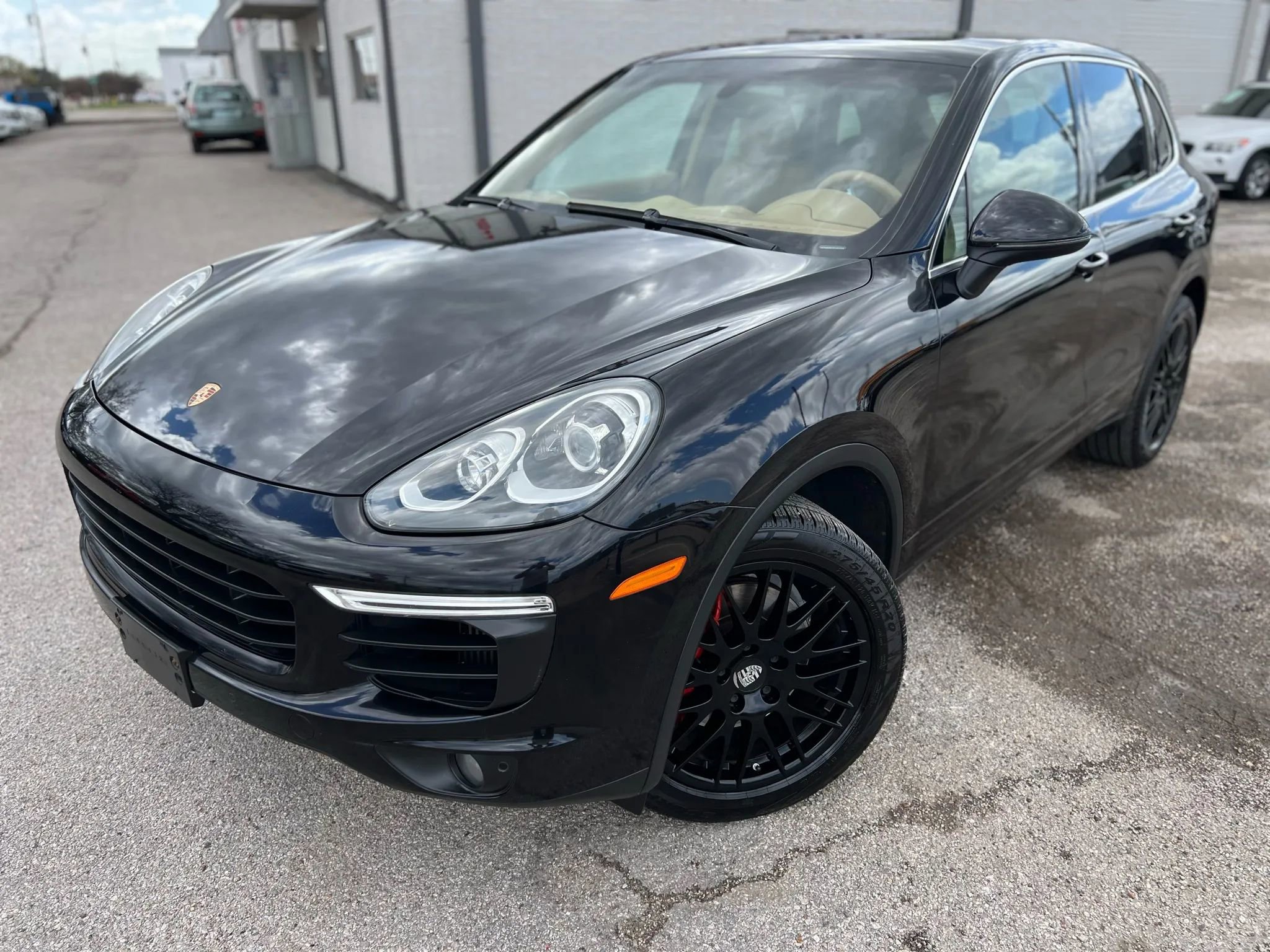 Used 2015 Porsche Cayenne S AWD/4WD image 2