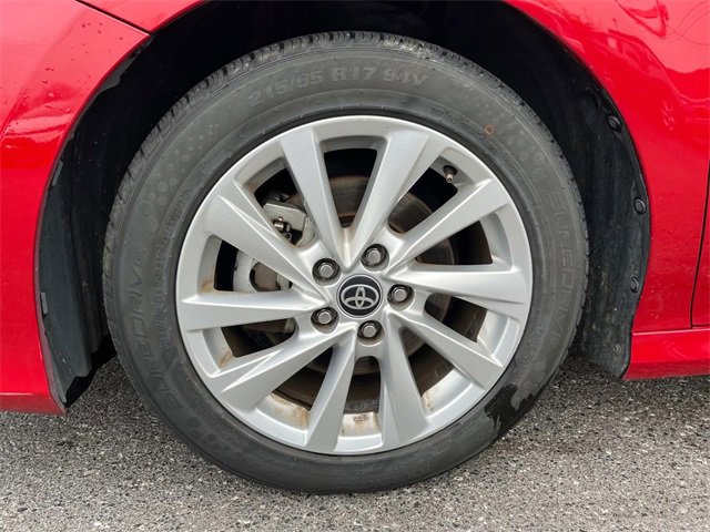 Used 2023 Toyota Camry LE image 10