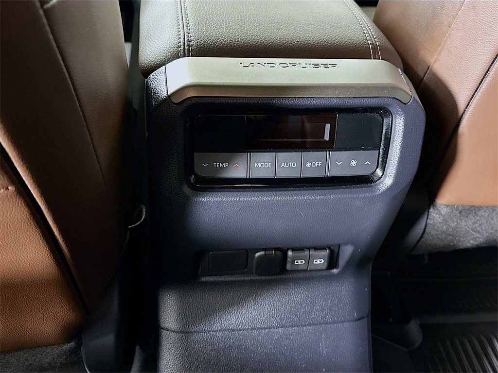 Used 2024 Toyota Land Cruiser image 30