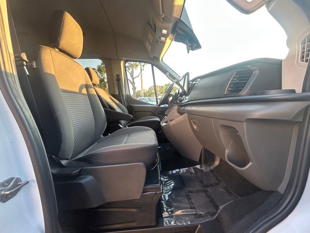 Certified 2024 Ford Transit 350 XLT RWD image 24