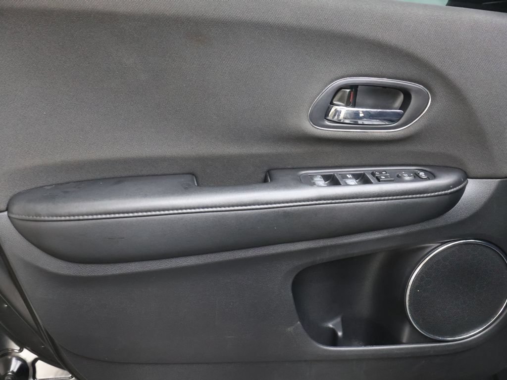 Used 2022 Honda HR-V EX image 15