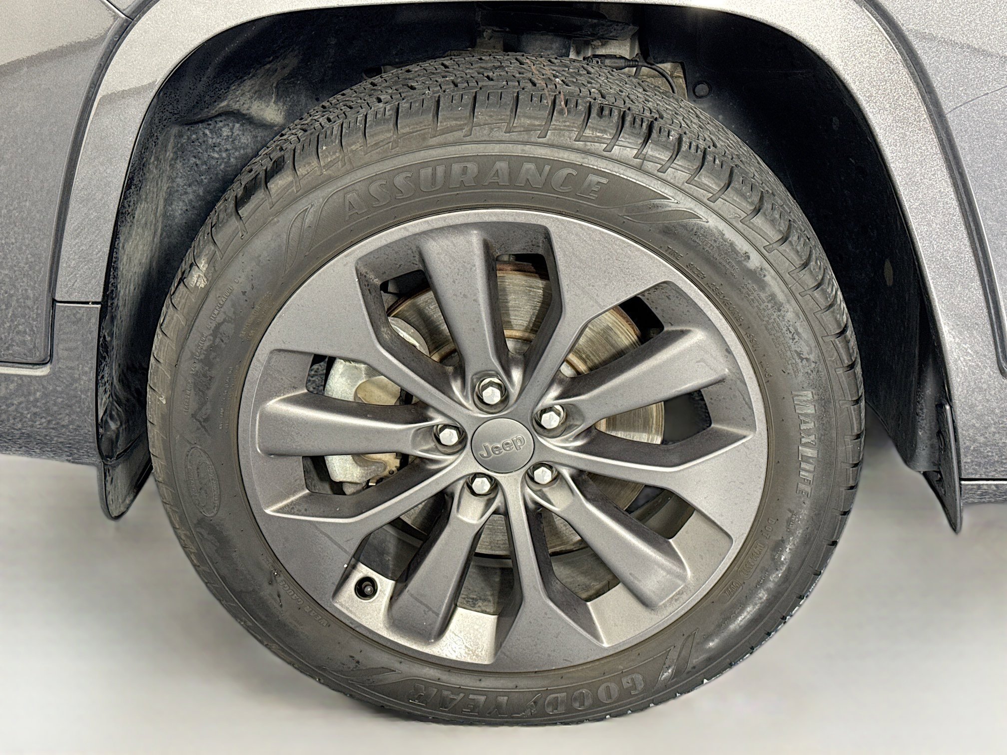 Used 2019 Jeep Cherokee High Altitude image 30