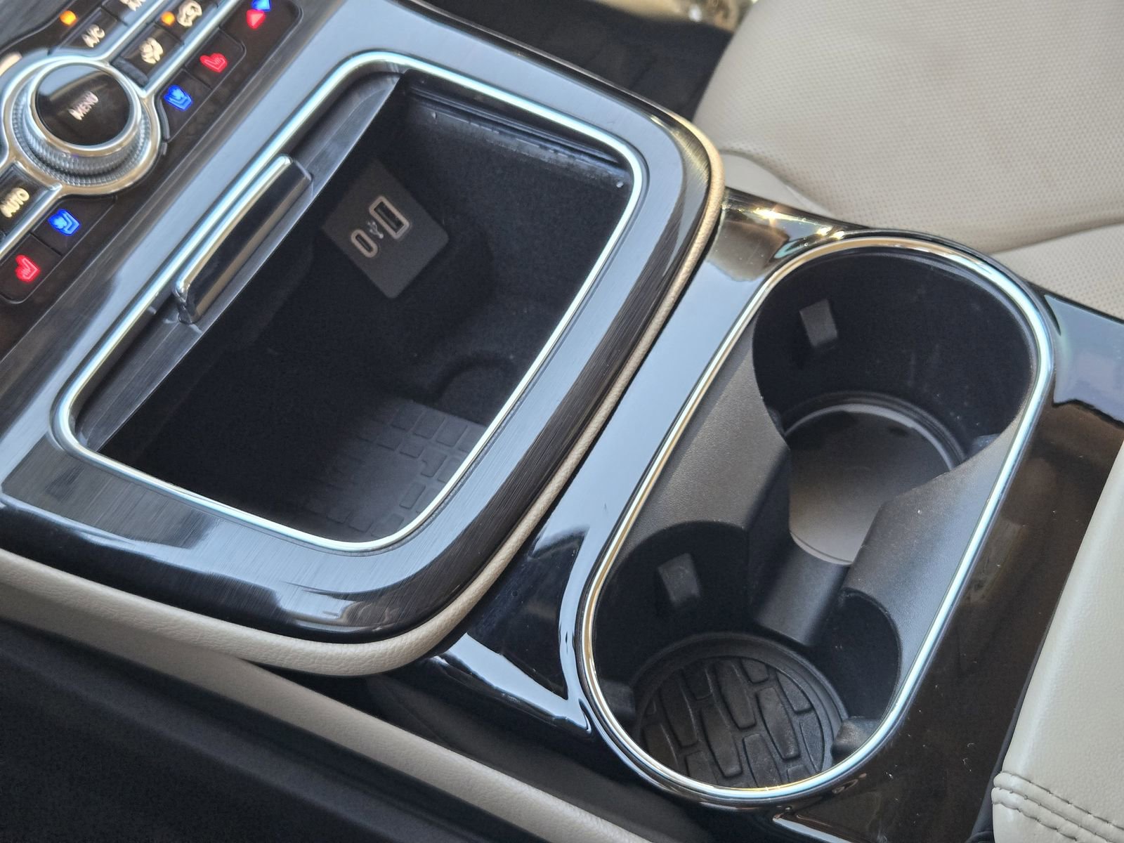 Used 2023 Lincoln Nautilus Reserve w/ Equipment Group 201A image 21