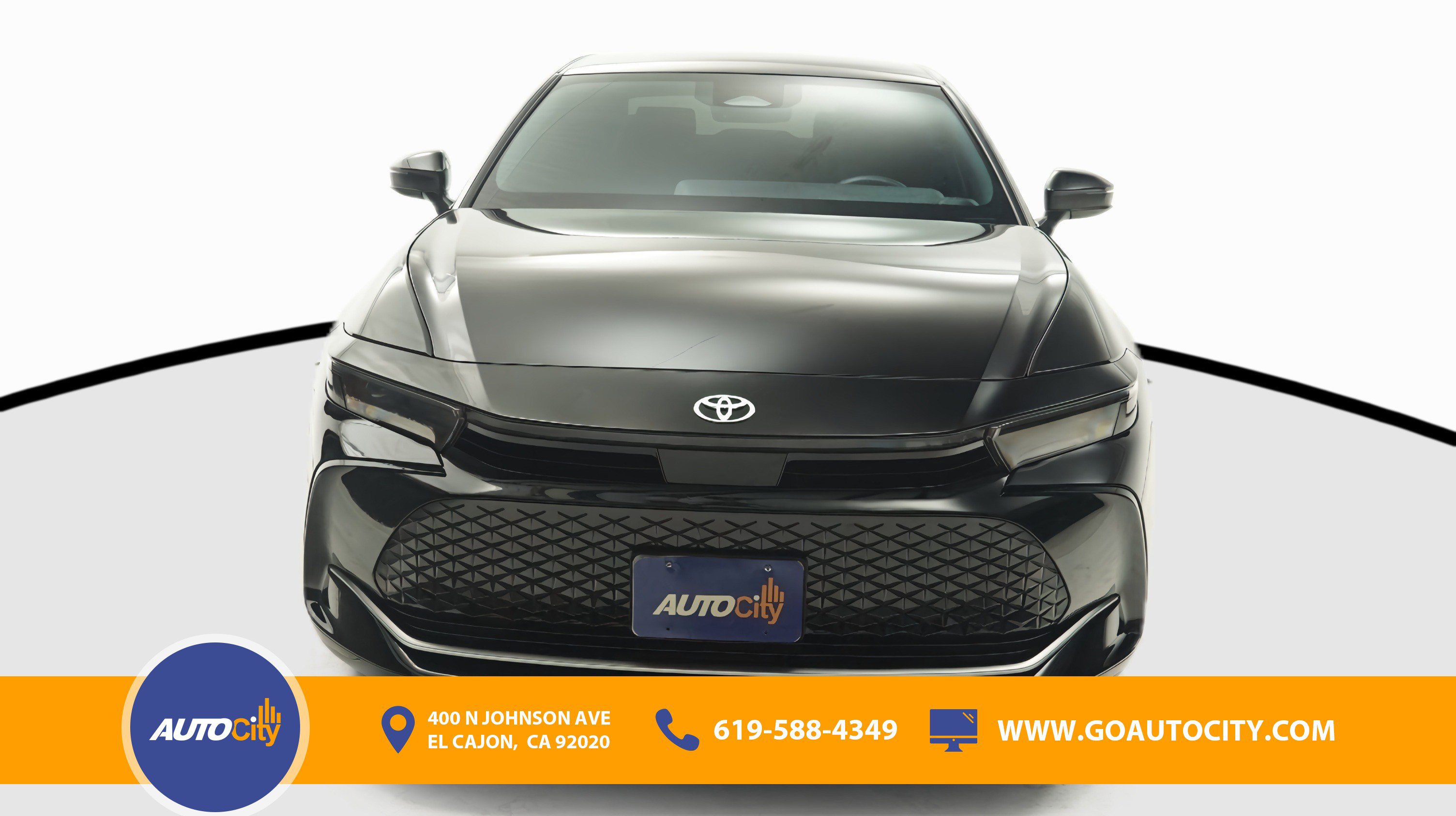 Used 2024 Toyota Crown XLE AWD/4WD image 4