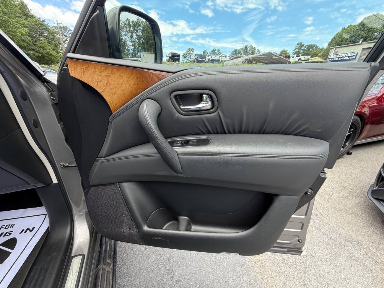 Used 2011 INFINITI QX56 4WD w/ Theater Pkg image 20