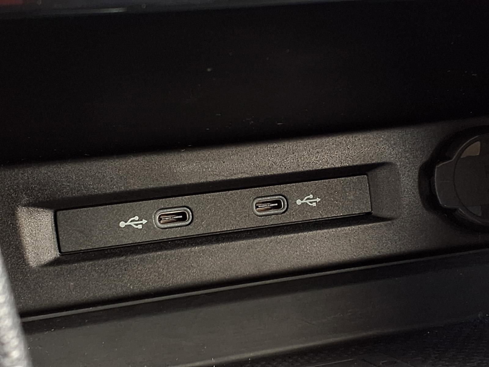 Certified 2023 Volkswagen Tiguan SE FWD image 12