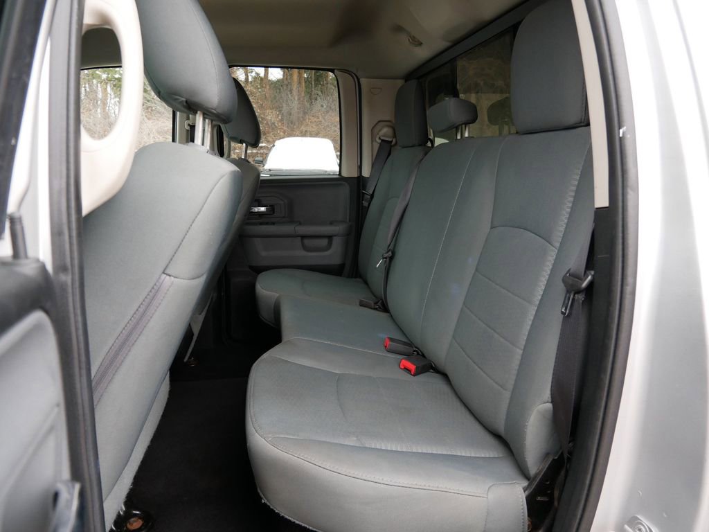 Used 2017 RAM 1500 Classic SLT AWD/4WD image 11