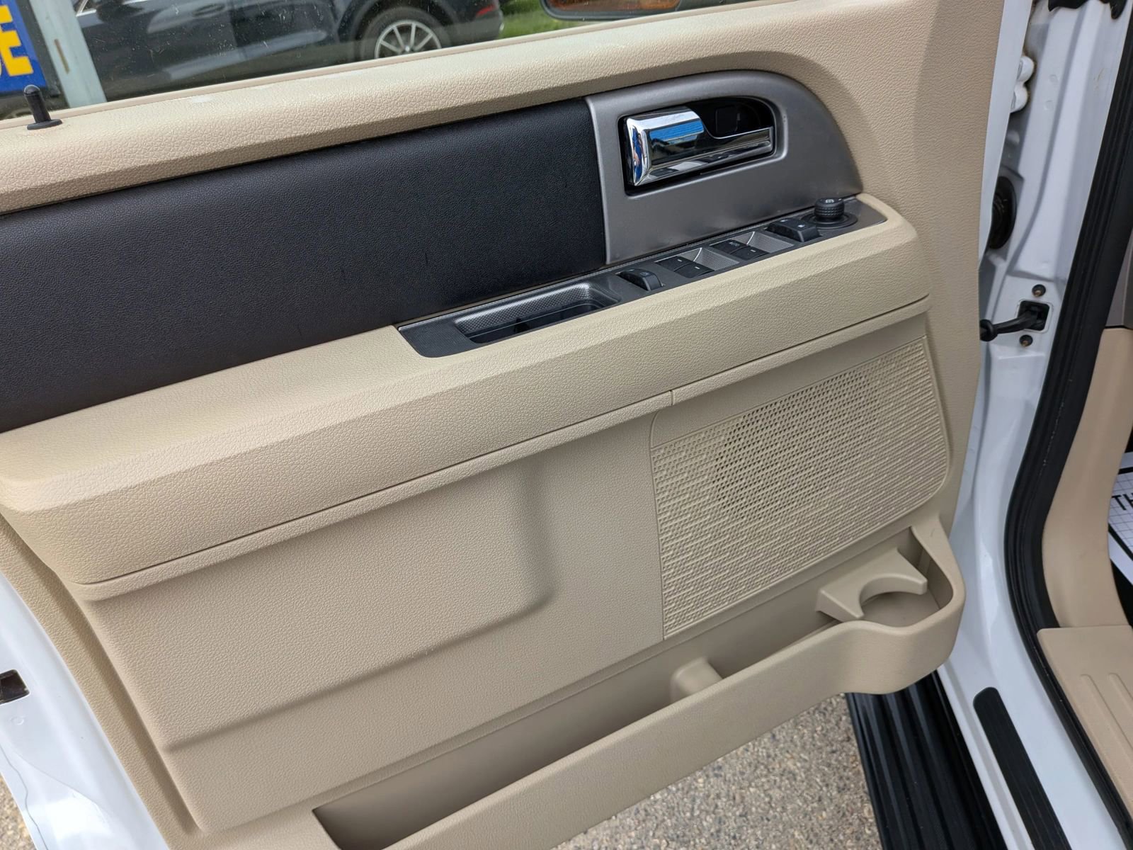 Used 2017 Ford Expedition EL XLT w/ Equipment Group 202A image 22