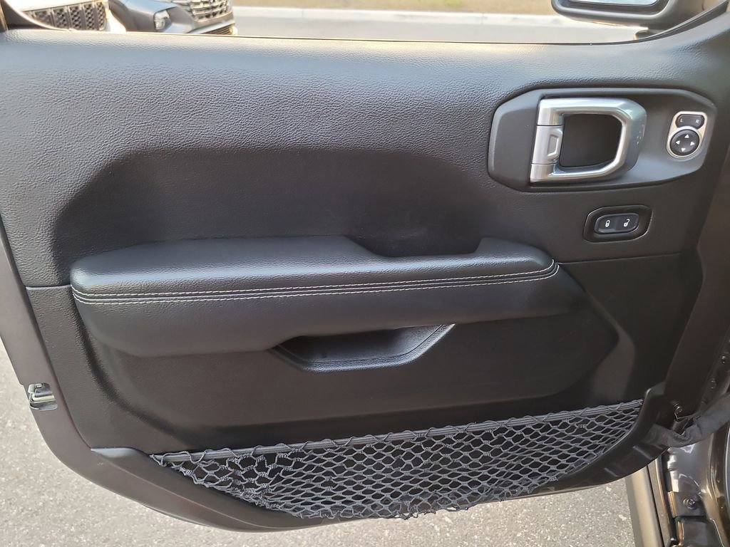 Certified 2021 Jeep Gladiator Overland w/ Popular Equipment Package image 14