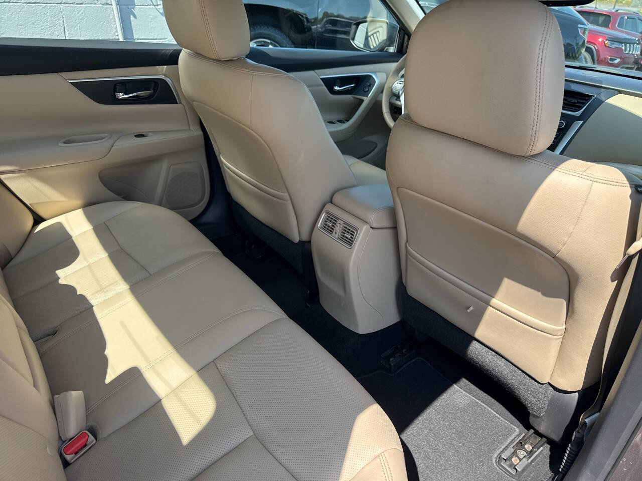 Used 2016 Nissan Altima 2.5 SL w/ 2.5 Technology w/LED Package image 24