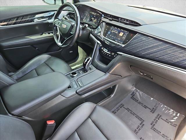 Used 2024 Cadillac XT6 Premium Luxury w/ Technology Package FWD image 28
