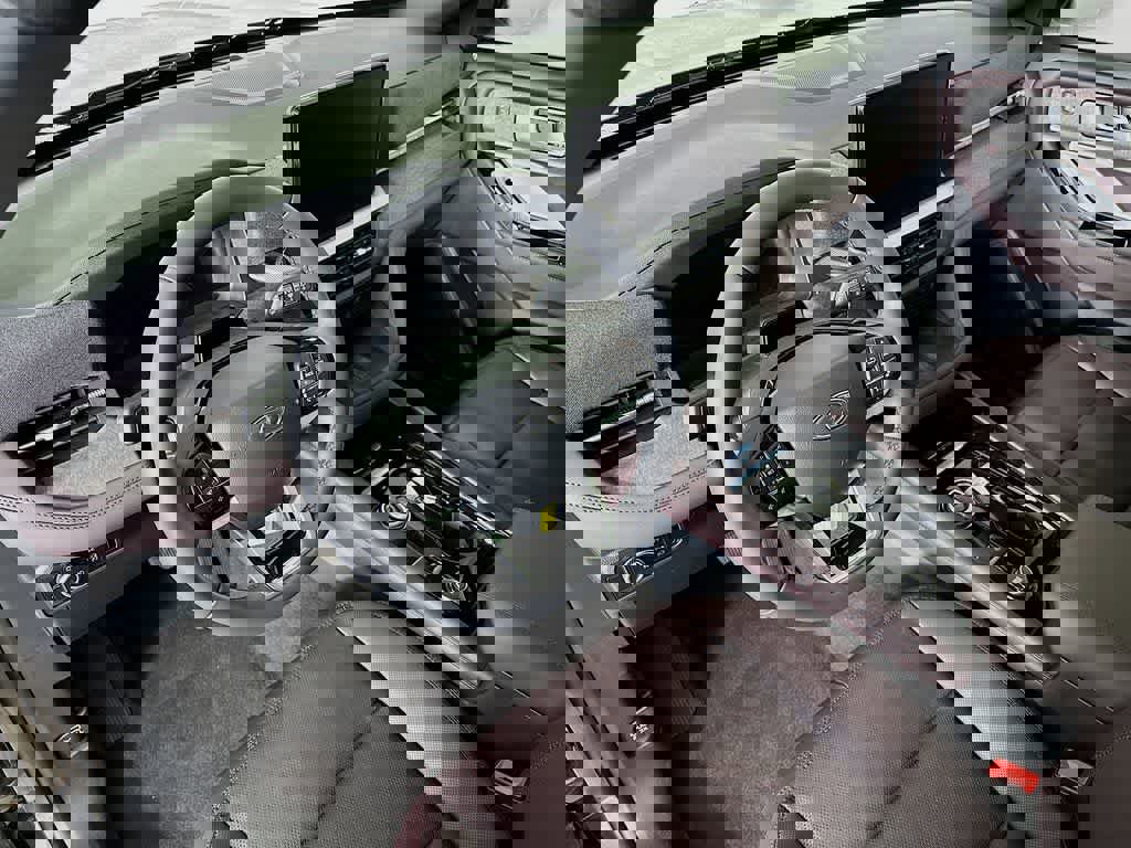 New 2025 Ford Explorer Platinum image 2