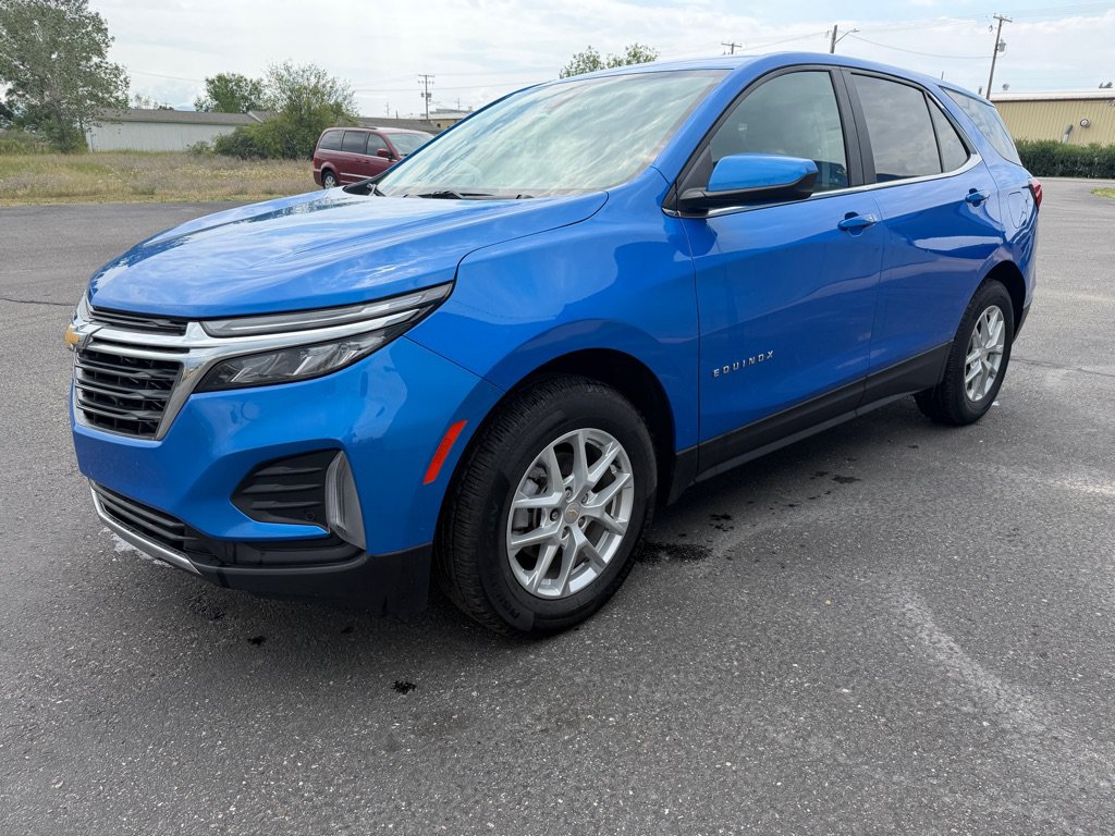Used 2024 Chevrolet Equinox LT AWD/4WD image 2