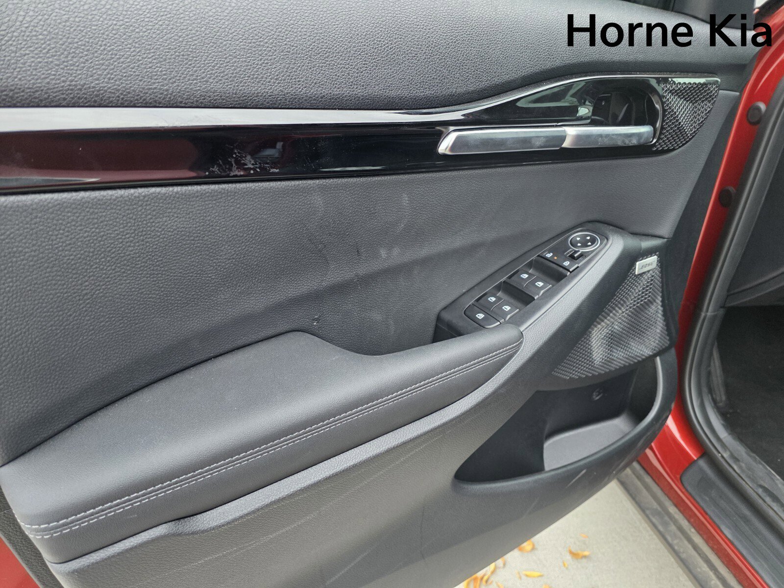 New 2026 Kia Seltos SX image 9