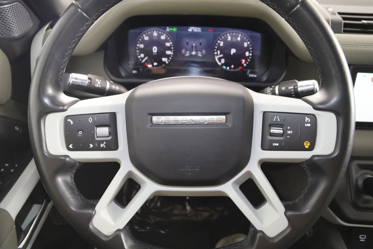 Used 2020 Land Rover Defender 110 First Edition AWD/4WD image 37