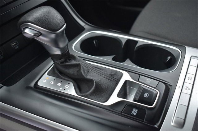 Certified 2023 Kia Carnival LX image 22