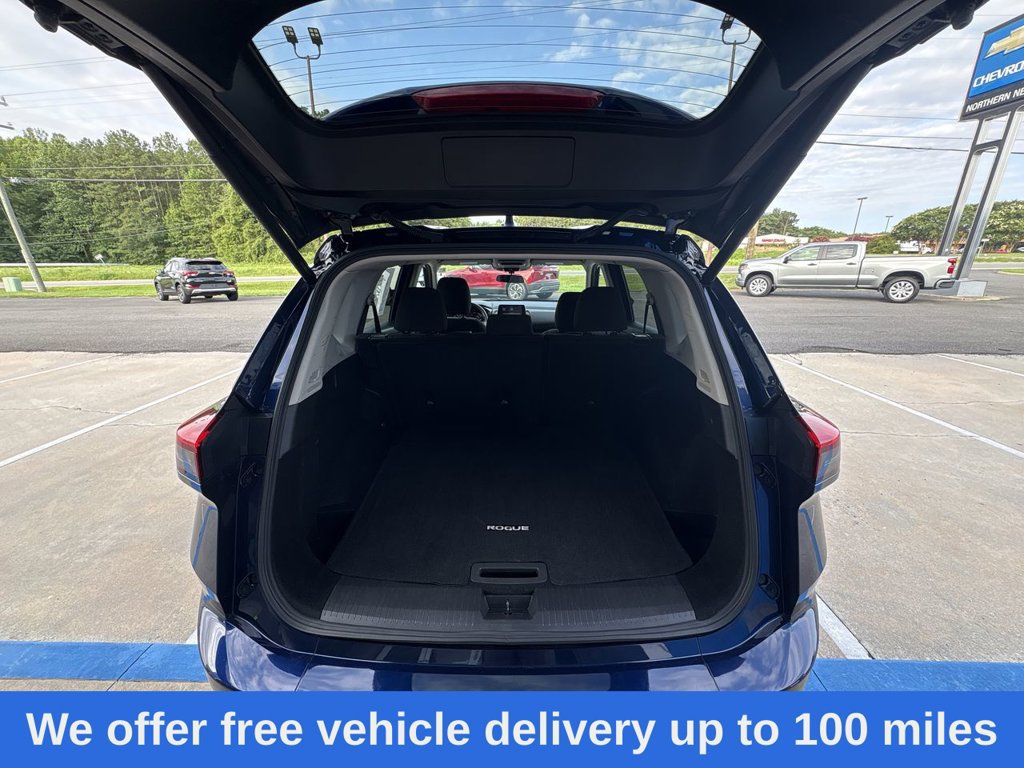Used 2025 Nissan Rogue SV FWD image 24