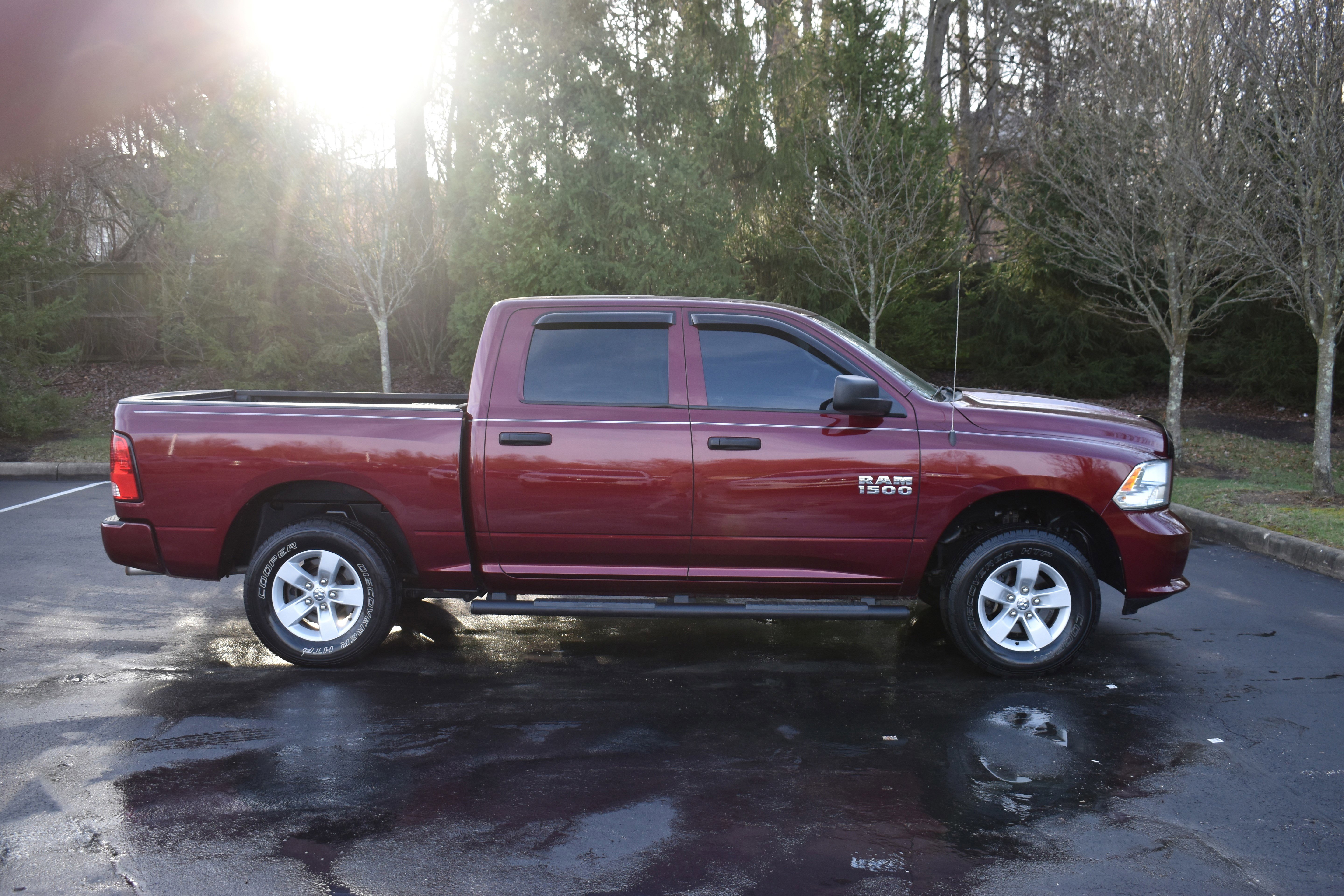 Used 2017 RAM 1500 Express RWD image 28