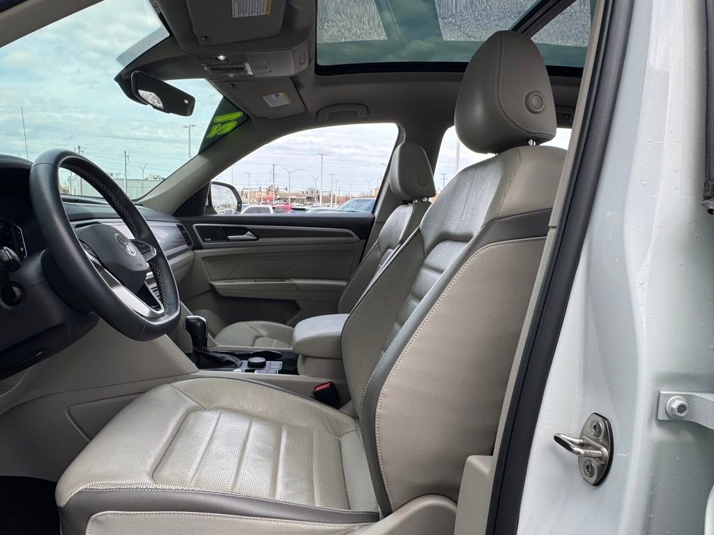 Used 2021 Volkswagen Atlas SEL Premium image 18