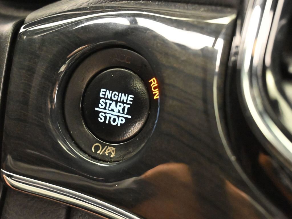 Certified 2020 Jeep Grand Cherokee Overland image 34