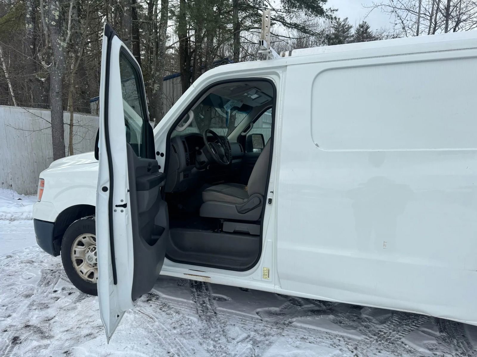 Used 2015 Nissan NV 2500 SV w/ Technology Package image 8