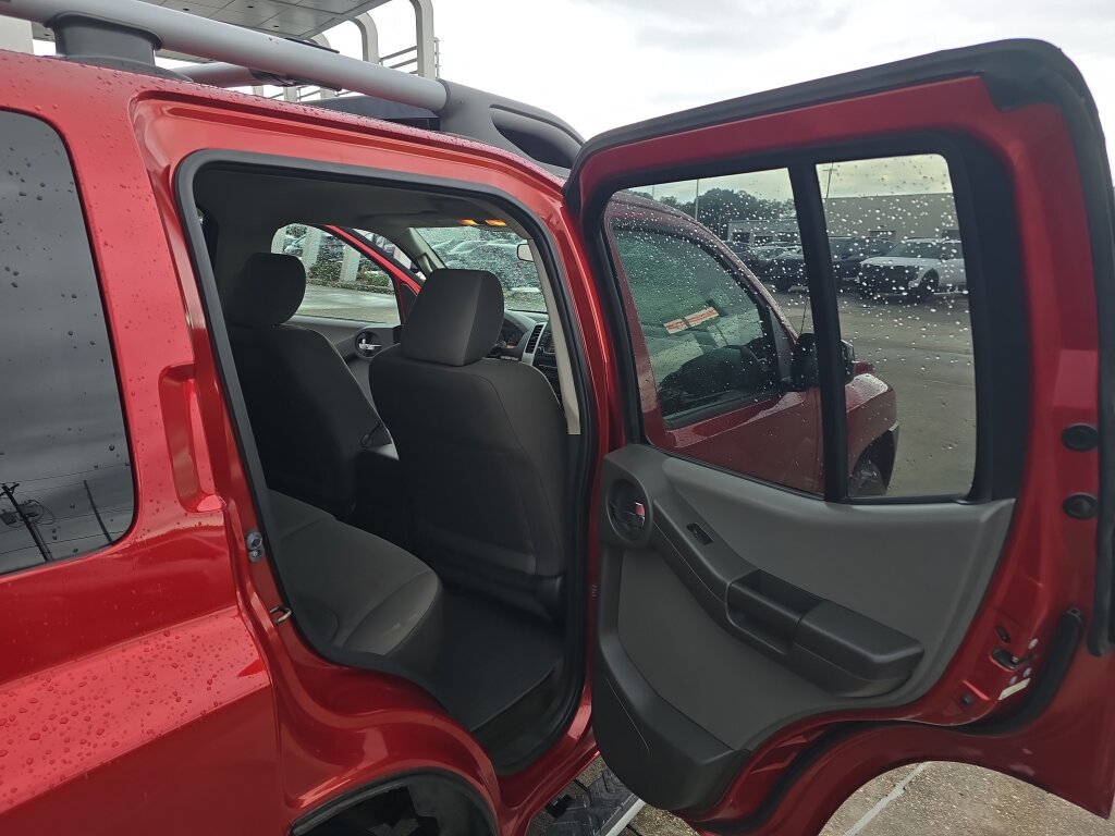 Used 2015 Nissan Xterra S w/ Value Package AWD/4WD image 13