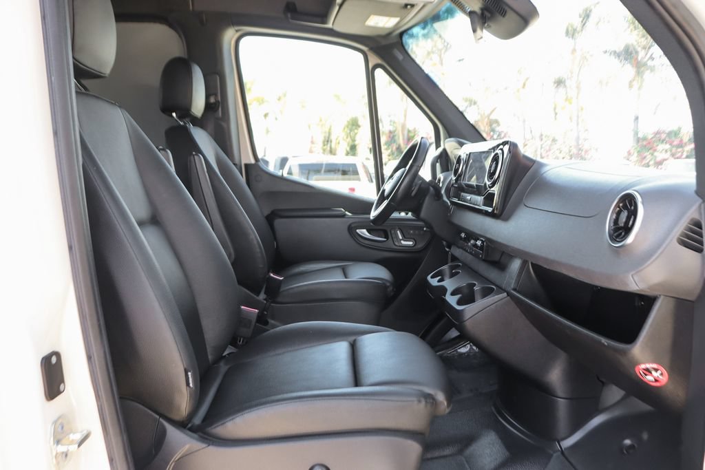 Used 2023 Mercedes-Benz Sprinter 2500 image 37
