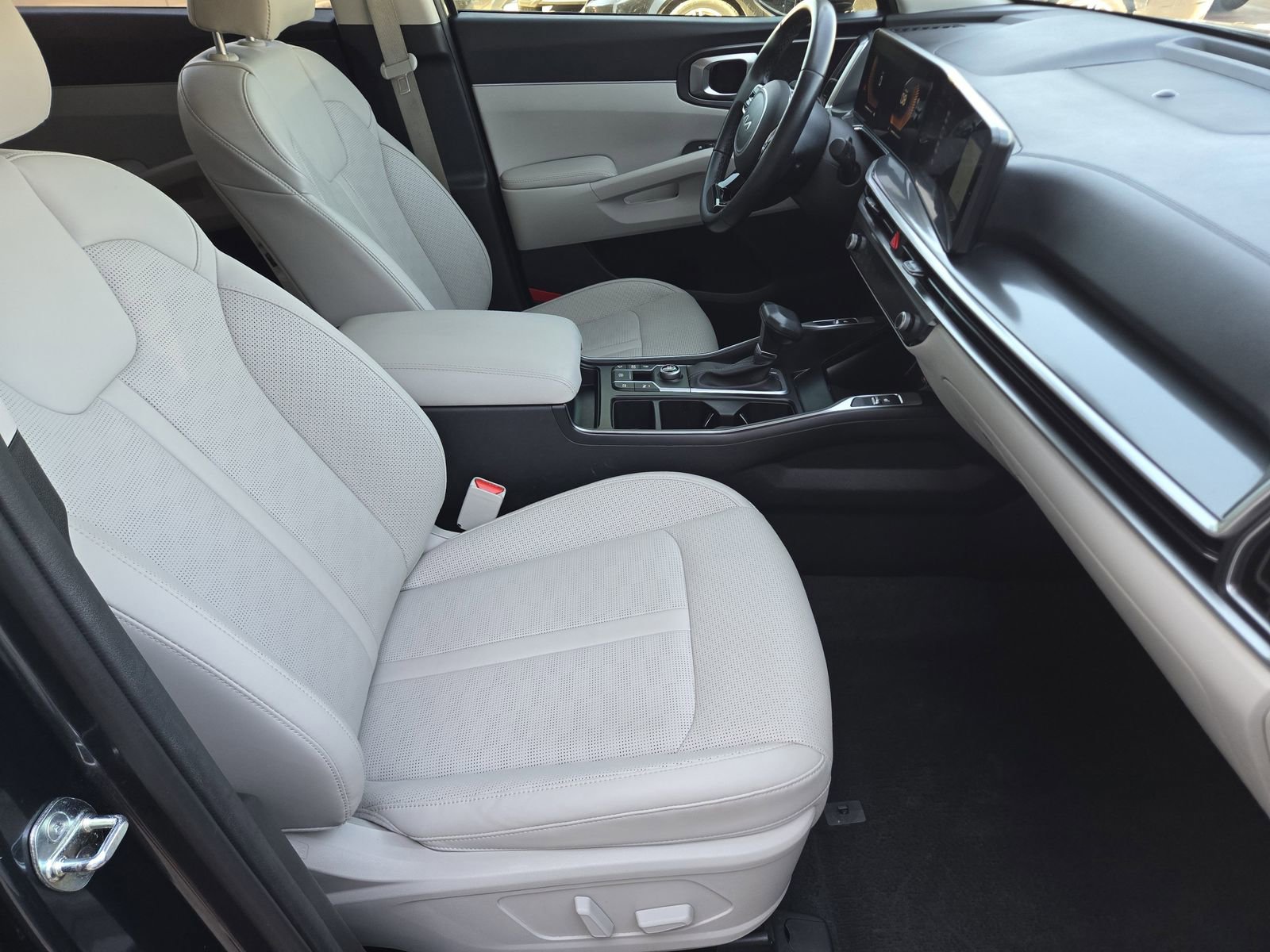 Used 2024 Kia Sorento EX image 21