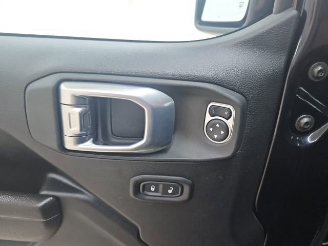 Used 2022 Jeep Wrangler Unlimited Sport image 25