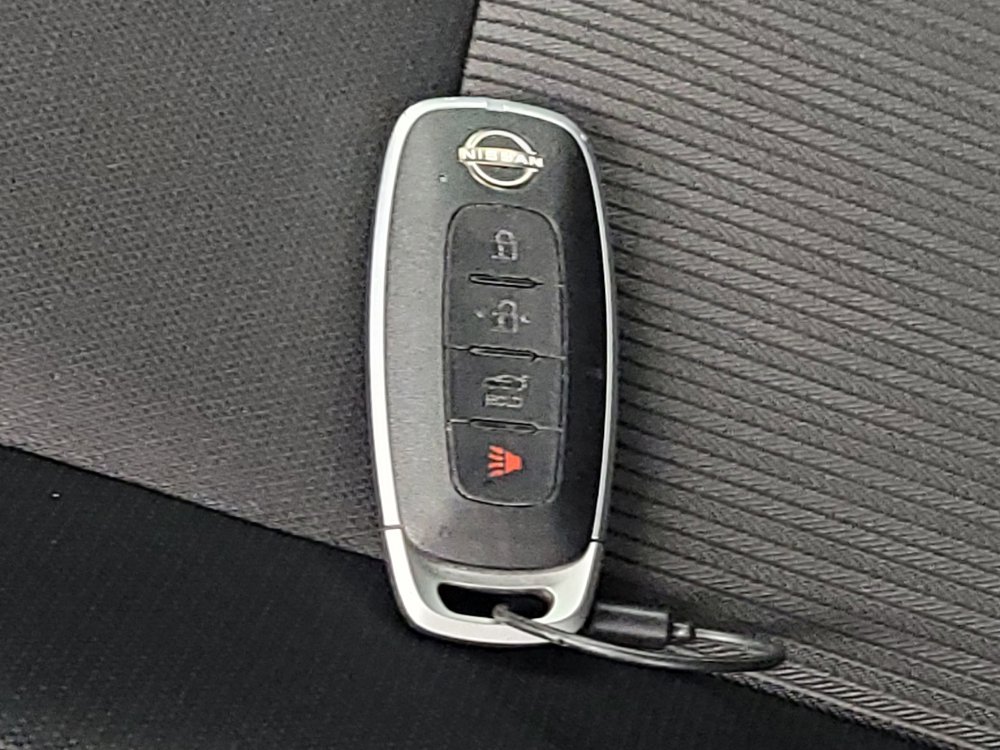 Used 2025 Nissan Sentra SV FWD image 32