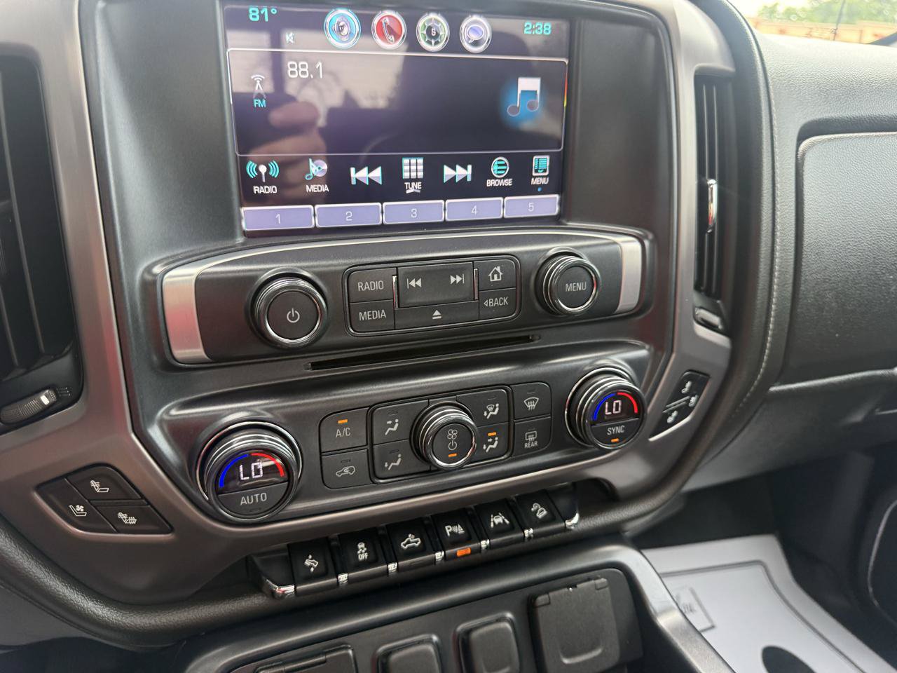 Used 2018 GMC Sierra 1500 SLT AWD/4WD image 23