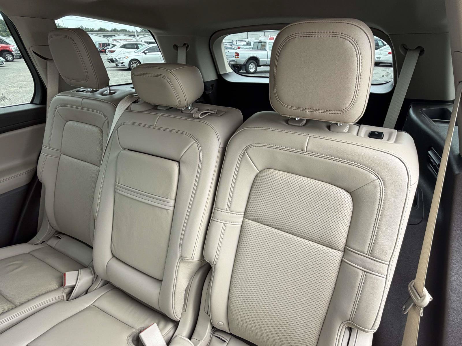 Used 2023 Lincoln Aviator Reserve w/ Elements Package Plus RWD image 26