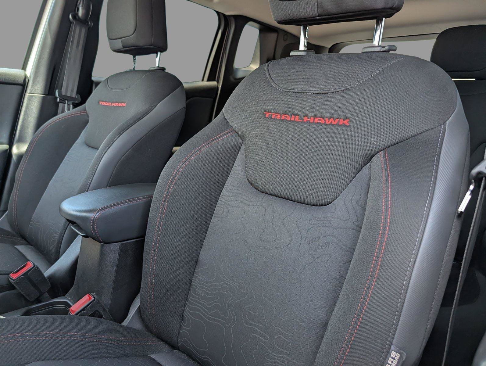 Used 2023 Jeep Renegade Trailhawk AWD/4WD image 12