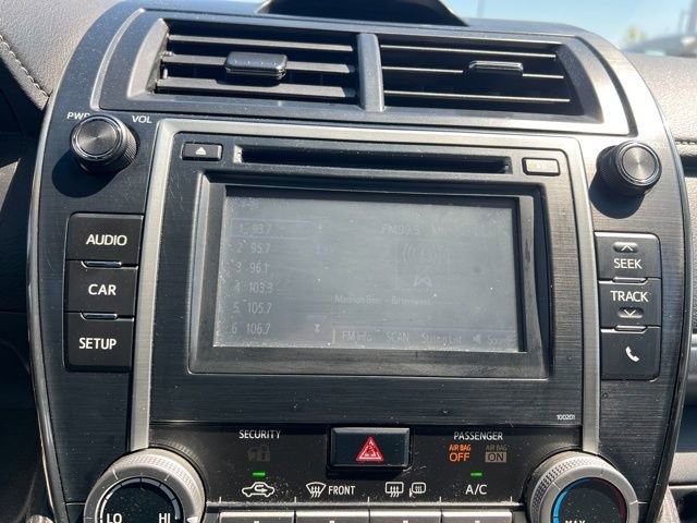 Used 2014 Toyota Camry SE w/ Moonroof Package FWD image 18