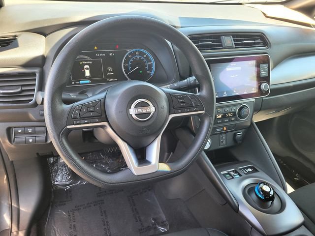 Certified 2025 Nissan Leaf S FWD image 9