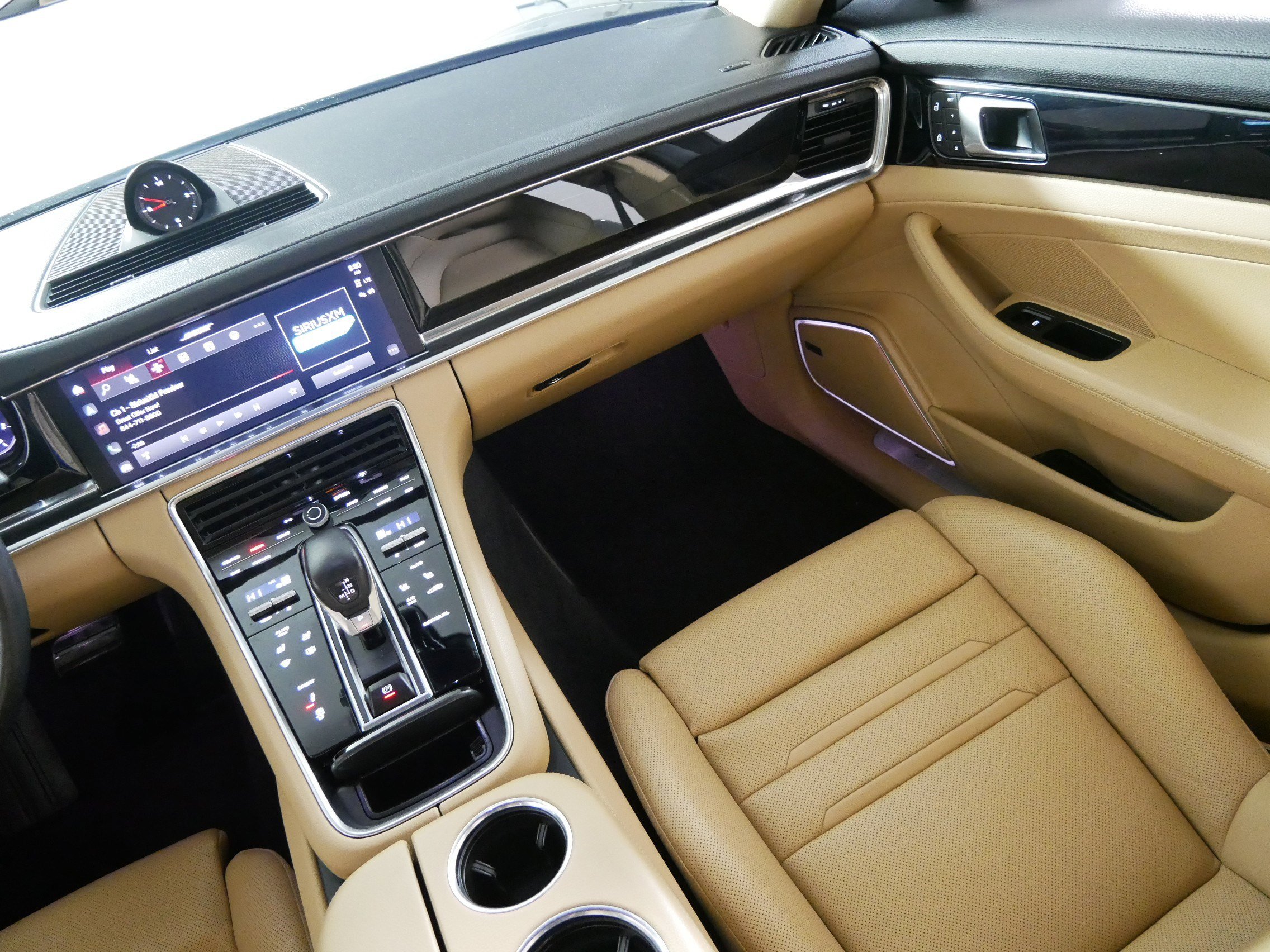 Used 2022 Porsche Panamera 4 image 11