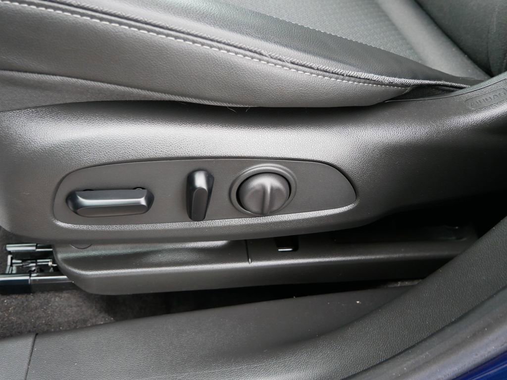 Used 2022 Buick Encore GX Select image 17