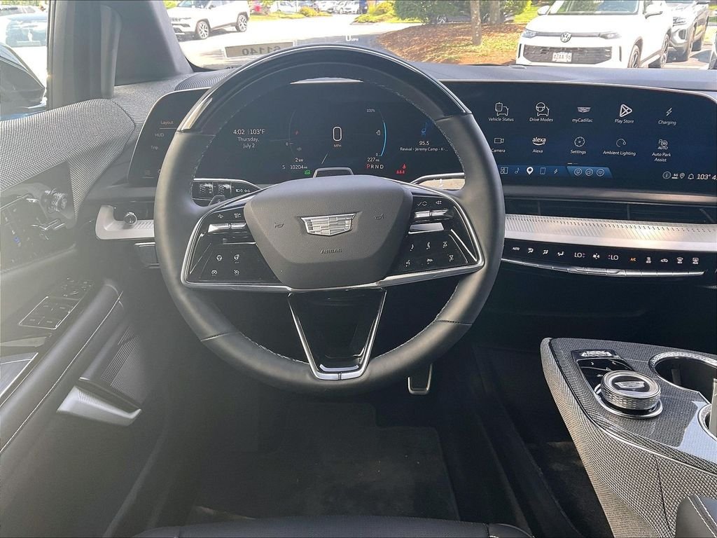 Used 2025 Cadillac Optiq Luxury 2 AWD/4WD image 16