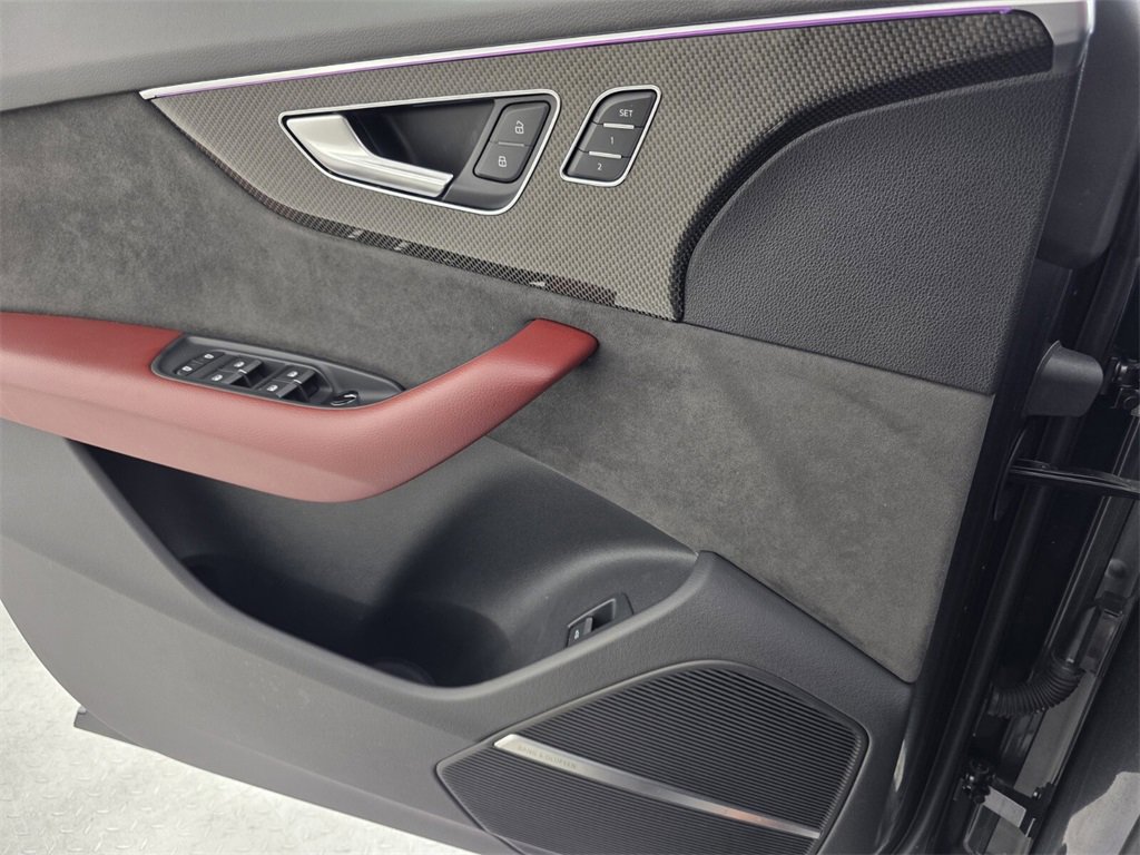 Used 2021 Audi SQ8 Premium Plus w/ SQ8 Black Optic Package image 26