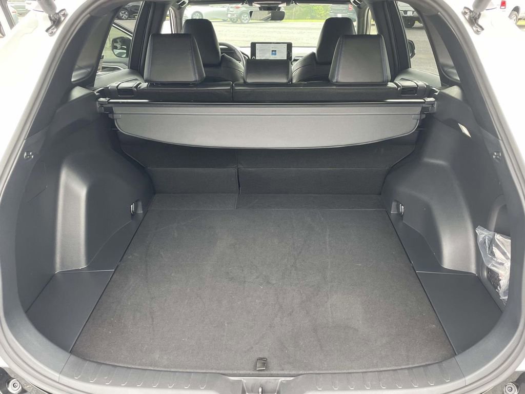 Used 2025 Toyota RAV4 XSE image 8