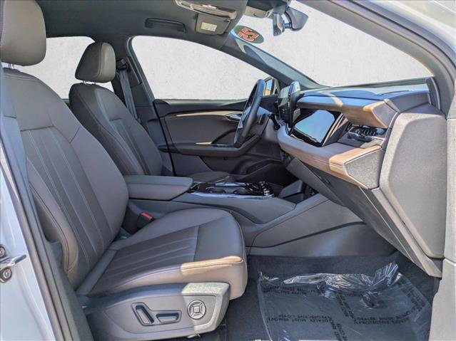 Used 2025 Audi Q6 e-tron Premium RWD image 21
