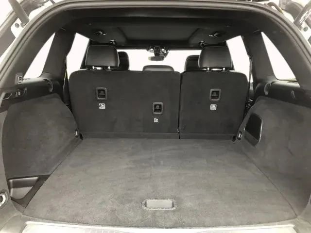 Used 2022 Jeep Grand Cherokee Overland w/ Luxury Tech Group IV image 19