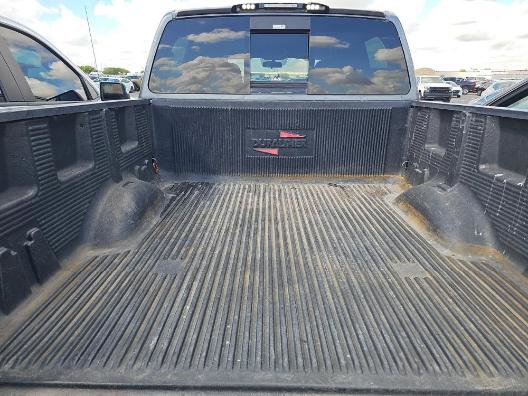 Used 2018 Nissan Titan SV AWD/4WD image 6