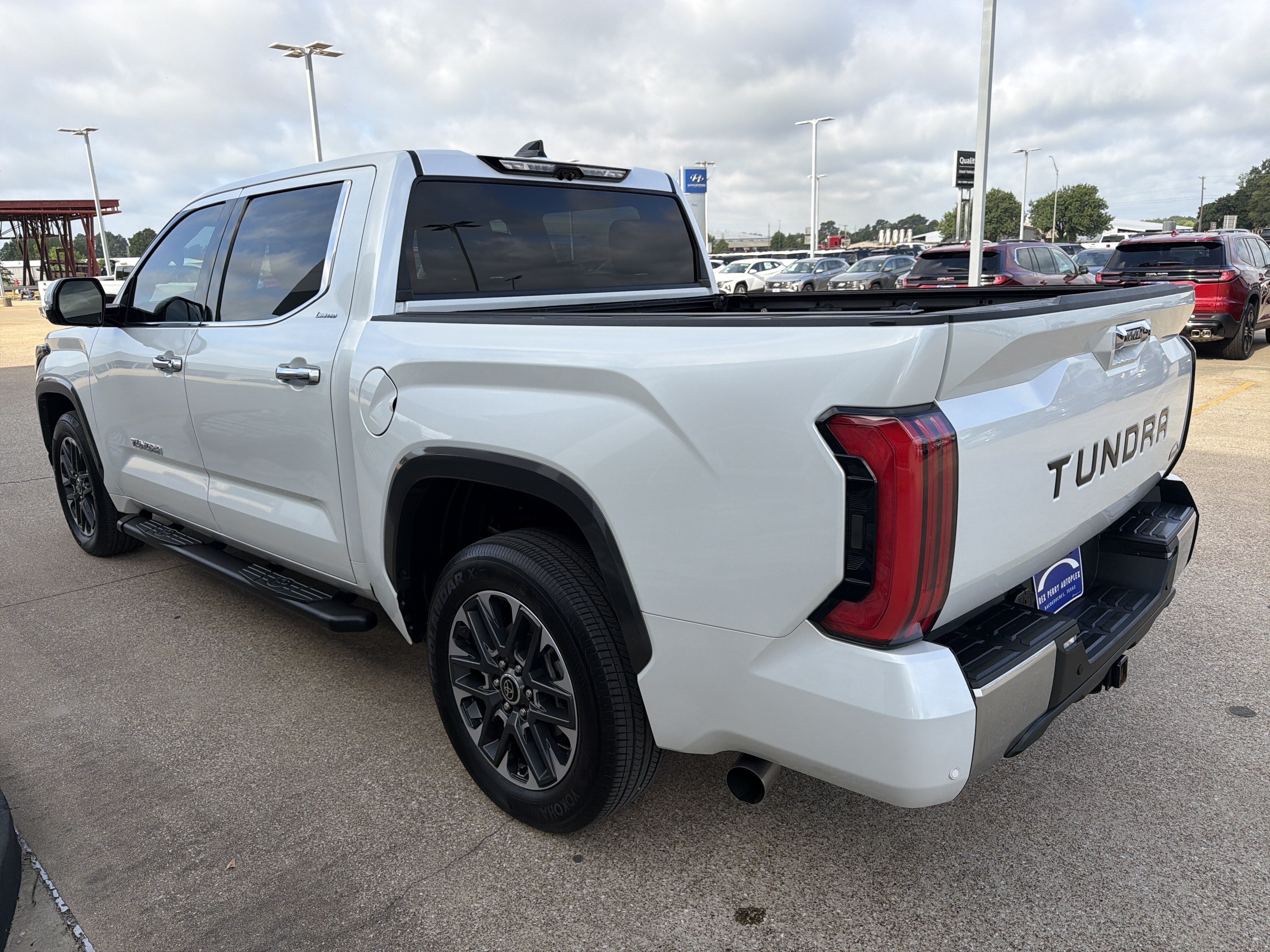 Used 2022 Toyota Tundra Limited RWD image 4