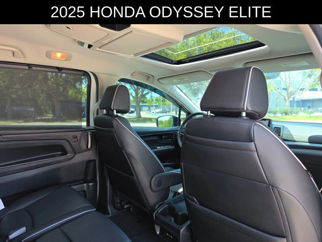 Used 2025 Honda Odyssey Elite image 12
